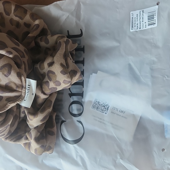 Pet Hoodie - Picture 3 of 4